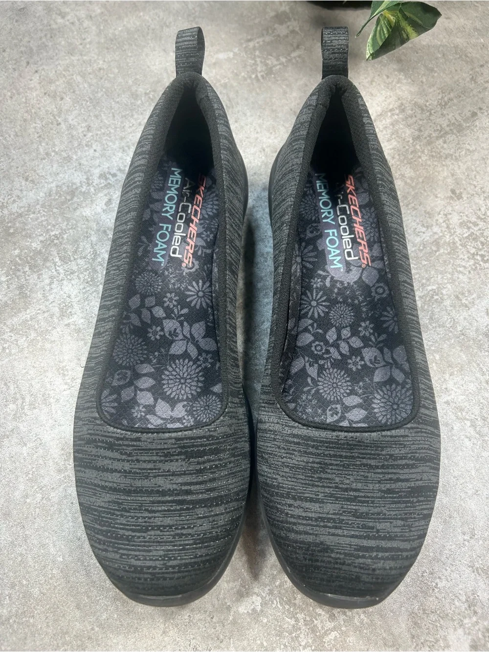 Skechers Air-Cooled Women’s Size 7 Ballet Flat Slip On Gray/Black